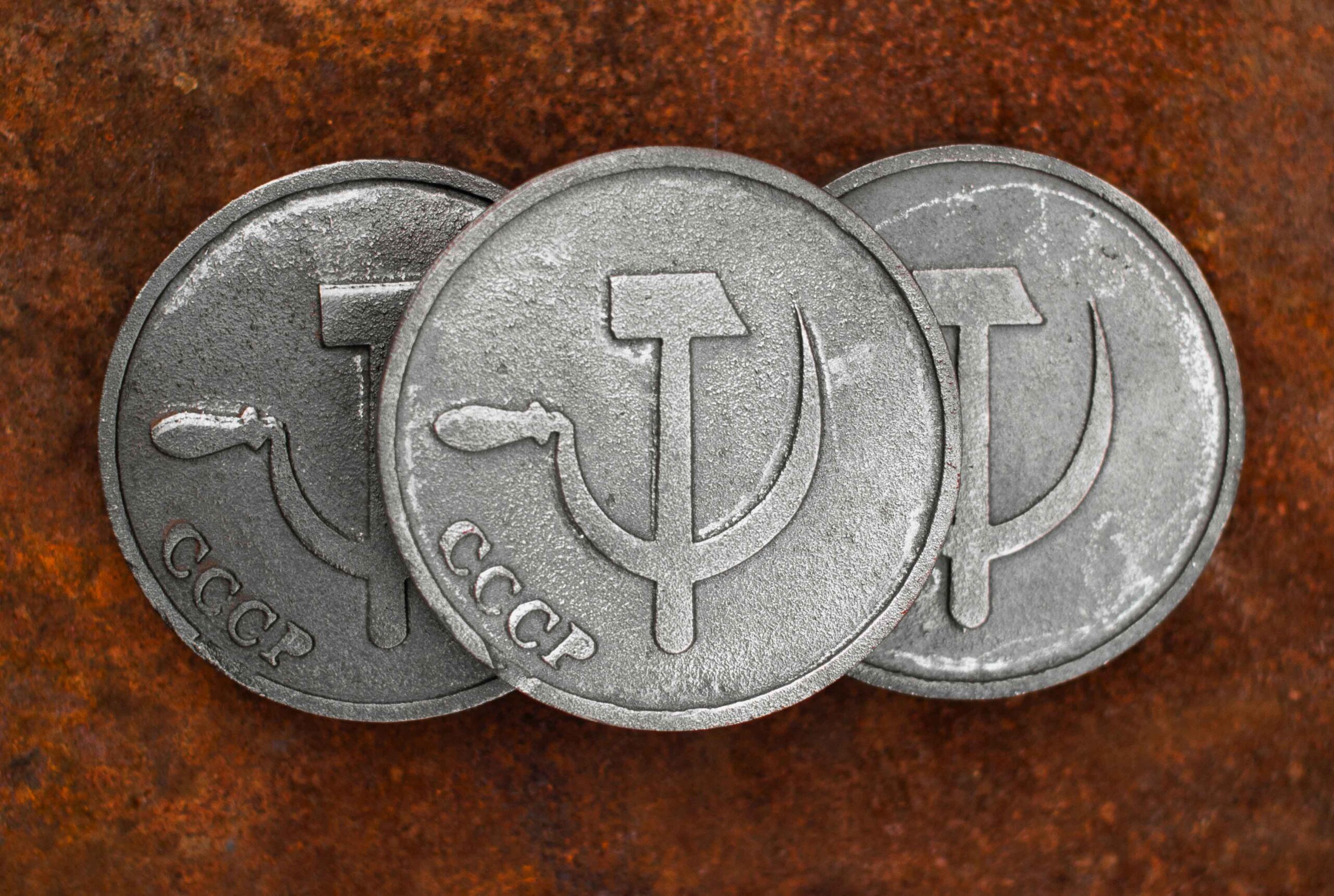 Камень для бани «Серп и молот» D-120 мм